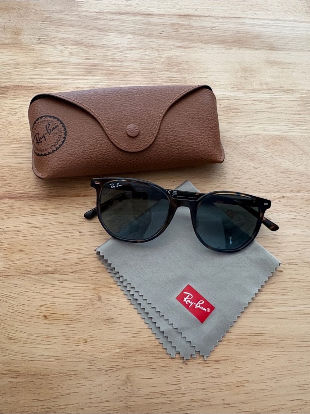 Elliot Ray-Bans